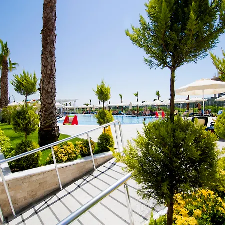 Hotel Port River &