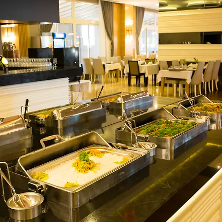 Hotel Port River &